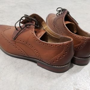 Florsheim Oxfords... brand new, never worn. $80